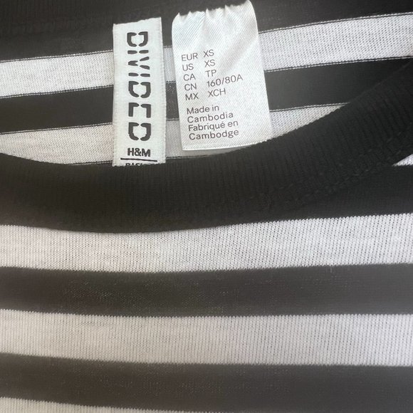 Women's NWOT Divided by H&M Black and‎ White Striped T-Shirt Dress XS - Picture 3 of 4